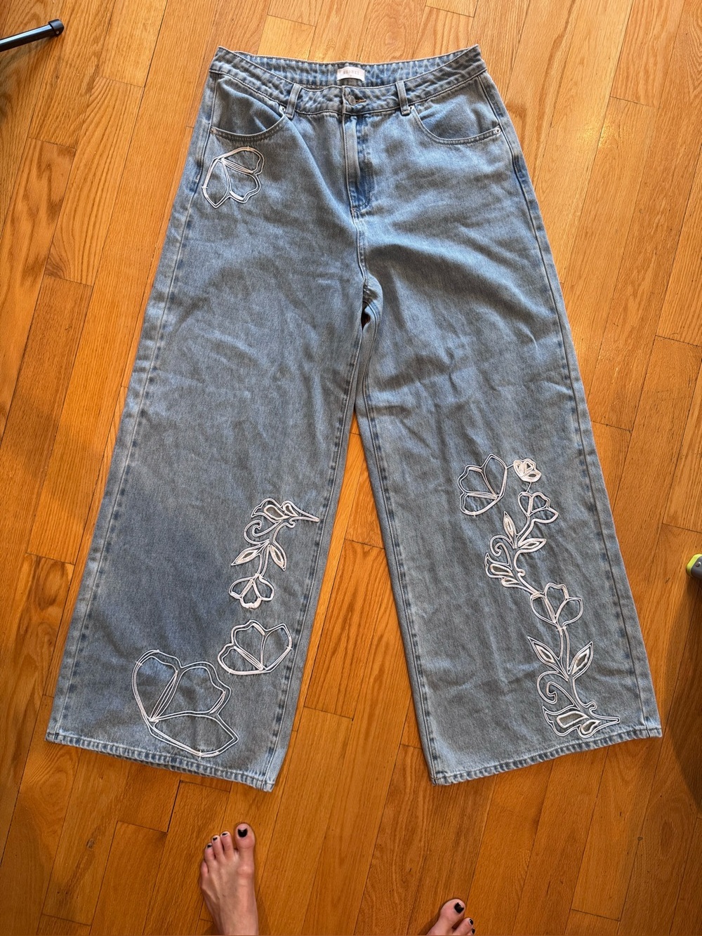 Meshki embroidered wide leg jeans - Picture 2 of 10